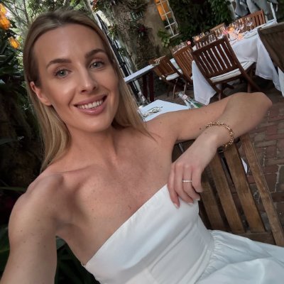 Somker14's profile picture. 😎I like being alone👤
Listening to music in my own 🌎world
👉 away from all the ✋bullshit in life