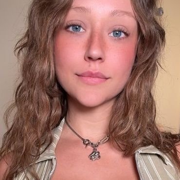 em682268's profile picture. Diligent