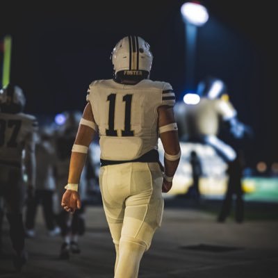 Foster high School • 6A Varsity TX⭐️ • DE/EDGE/OLB • #11 • 6’2 ft • 240 lbs • 4.68 40💨 • 31” Vert 🐰• 4.2 GPA • 📞 - 832-596-3391 • HC - @CoachShaneHanks