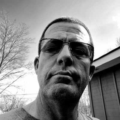mattkwrites's profile picture. writer of very short stories