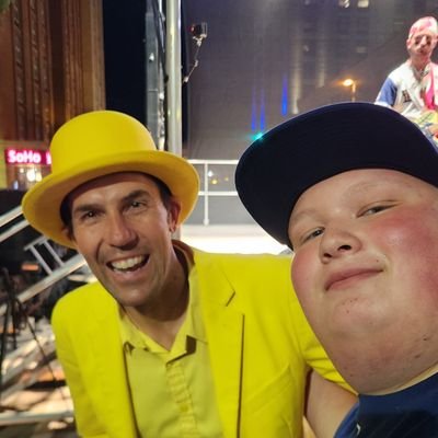 LLR 🐸🩷
Just a Chill Guy who makes food reviews,
YouTuber with 120 Subscribers,
WWE Fan,
Pittsburgher, &
Always mad at the Steelers
LETS GO BANANAS!!
