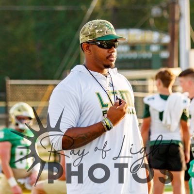 ~Assistant Offensive Line Coach @ LCM HS🐻🟢🟡 ~Former CFB Offensive Lineman @ UMHB