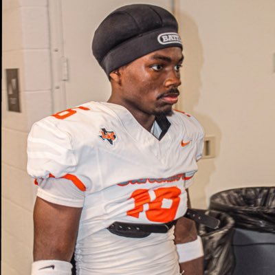 bradleykeylon3's profile picture. https://t.co/qCn0kEMbNo 40:4.6 honor roll student,hard work beats talent when talent fails to work hard class of 2027