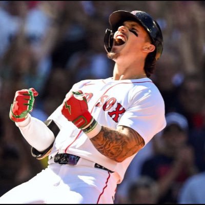 Yankees suck Big 9ers, Patriots, and Celtics fan! Mostly Red Sox and #1 fan. #DirtyWater #DifferentHere