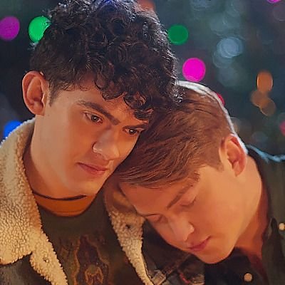 a fan account where I be posting gifs of Nick and Charlie 💖