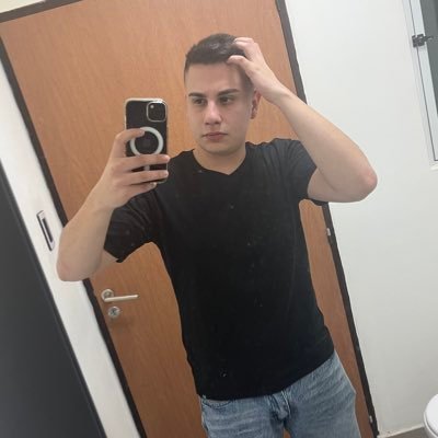 diegomarinao08's profile picture. 