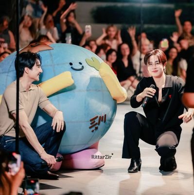 Official Fanctub support:🤎❤️🌍🪐#earthmix 🧡🤍 #firstkhao @earth_pirapat @wixxiws #OnlyFriendsDreamon #GMMTV #skynani 🩵🩷 #taynew 💙💚#offgun #jossgawin💜❤️
