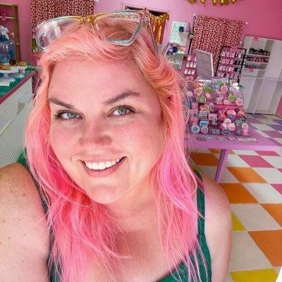 SarahQ's profile picture. tired