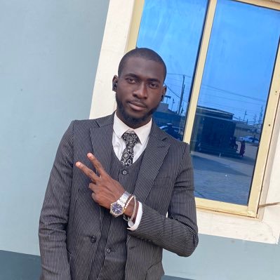 The spotlight is overrated. /Your Favorite lawyer’s Favorite Lawyer/ Barca 💙❤️/ philosopher/ Sports Addict