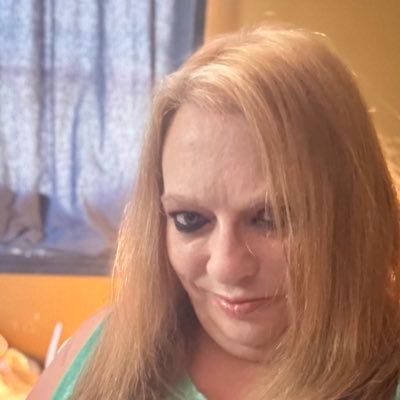 **Clarissa Wilson | Cam Model & Dog Lover 🐶💋** ✨ 45 & fabulous! I’m a Cam Model In search of fun, romance, and a bit of adventure!