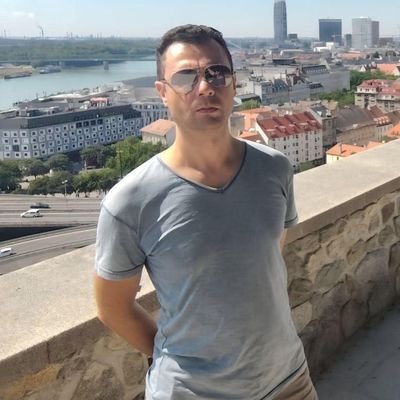yanisvalentino's profile picture. 