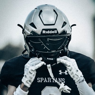 2027 WR,DB/5,8 135LBS/ Scottsdale Prep HS/ Arizona / 4.0GPA / 2 Sport Athlete/T&F: 400m/ IG: 17Jaeden Cell: 602-686-2083,