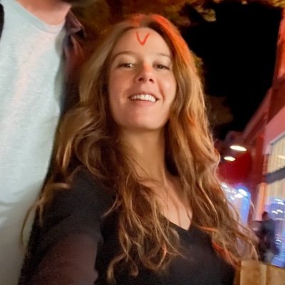 Anthropologist. Assistant Professor. Med Anth and Repro in the Americas. ‘Nos olhos de uma mulher encontro comigo também’