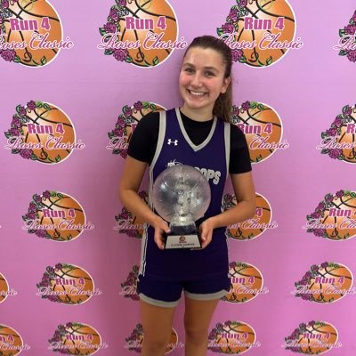2028 | 5’8” CG | #11 Saxony Lutheran High School | #30 TC Hoops | kenziekeys30@gmail.com | NCAA ID 2105162865