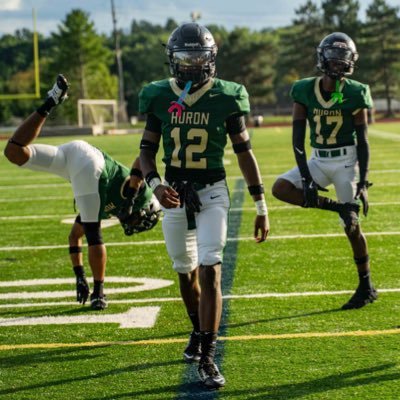 Class of ‘27, Michigan, Ann arbor Huron high school, Height - 5’11 weight- 155 ATH Wr/Db instagram - @trimmmskiii email: smithdreal12@gmail.com #734-657-7763