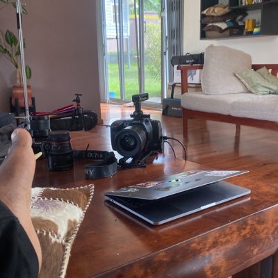 Life in 1080p. I tweet bars. Email: blk19.studio@gmail.com