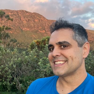 Humorista, Beer Somellier, amante de cafés. Apresentador do Podcast @tomeigosto CERVEJA, CAFÉ ou VINHO.