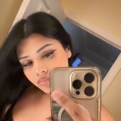 222 latina mami 😻 ⋆。‧˚ 🩵ིྀ ˚‧。⋆ menu/meetups 🎀 👉🏻https://t.co/QYDgYUOeD6