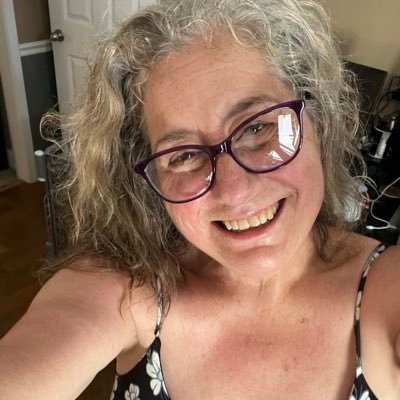 axlrosemoongirl's profile picture. #YoungAxelRose #SamReid #Lestat2022 @vampire_insider I hate how people behave sometimes. No shame in my life choices.