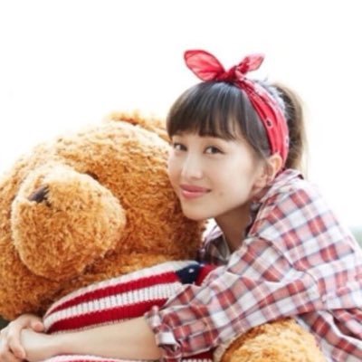 最推し 百田夏菜子さん /玉井詩織さん /ももたまい推し /女/沖縄→愛知 /人見知り / 参戦予定→バレイベかな