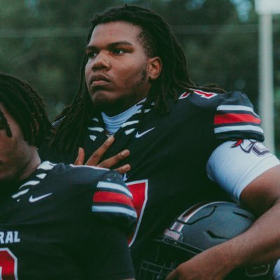 Official Twitter Page of Dametrius Hixson | GPA 3.9 | @PBCbroncosFBALL class 2026 | wingspan 85| hand 9 inch| OL/G/OT 6’6 326lbs