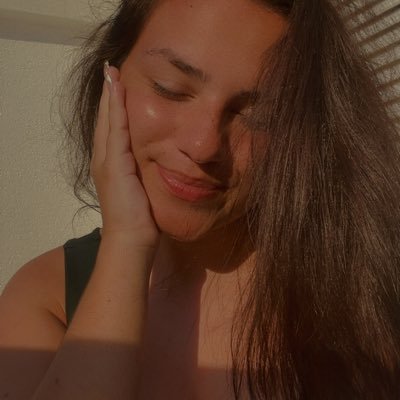 teribartik's profile picture. 