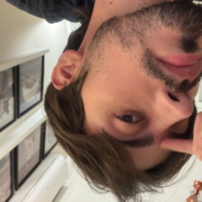 11h10min's profile picture. 