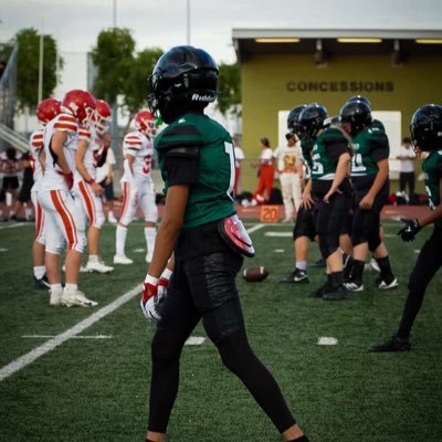 Youngker High school football | #1 | 2028 | 5’9 140 |3.0 GPA| WR | Cell - 623-505-8372 | 📧 tsaifletcher16@gmail.com