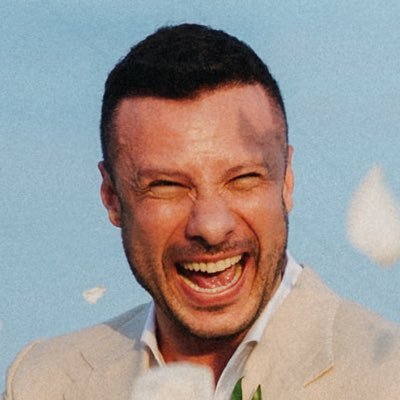 fragaraphael's profile picture. 