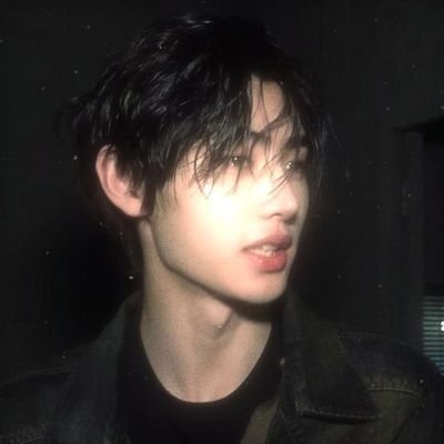 vampycoffin's profile picture. am I being too patient?