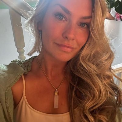 Crystal19415464's profile picture. 