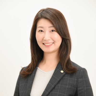 登録5年目になりました。わたしが来たからもう大丈夫!ここ(書類)は任せて、あなた(社長)は本業へ…! 各種許認可申請/補助金申請(北海道・札幌市のローカル補助金)/国際・入管業務(申請取次行政書士)etc.書類のお困り事をサポートします!