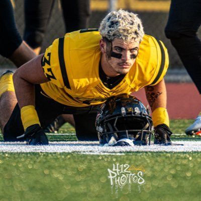 ‘26 Thomas Jefferson | 6’3” 215lbs | Football (TE/EDGE) | 4.333 GPA | 315 bench | 425 squat | 505 dl | 4.72 40yd | 1.63 10yd | 4A WPIAL Champion |