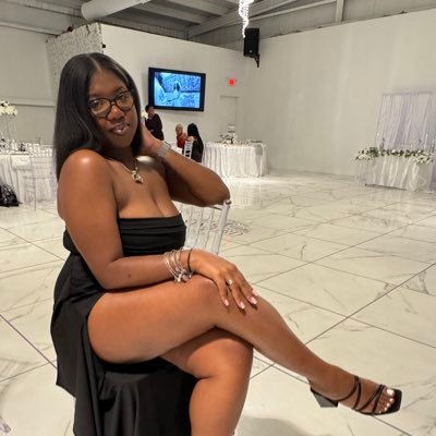 I love to read bookz, get money and mind my business ❤️🔥