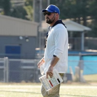 ✝️ God 1st • Jesus Christ is Lord/Savior • John 1 •Husband/Father •CMSgt USAF (Retired) • HS OC /PlayCaller • Arena WR coach • Exercise & Sports Science🏋🏻♂️