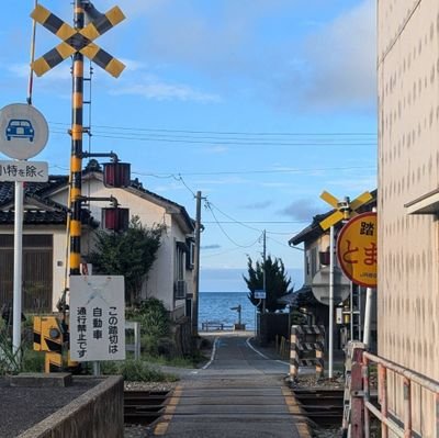 onlyatnight_04's profile picture. ヨルシカ 後書き/harha/ずとまよ/ロクデナシ/
色んな人と仲良くなりたいです！