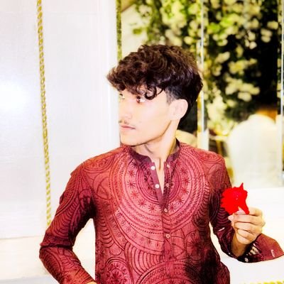 🌙 Just a regular guy with dreams bigger than life. No filters, just vibes. Instagram: @btw_shahzain 19 nsfw