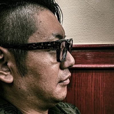 ー no one can fake my blood ー
かつて被写体の顔面を岩肌にして作品撮りしていた男