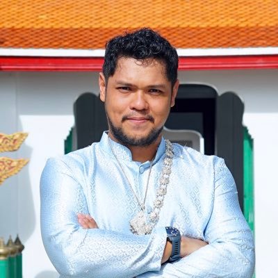 juarrb's profile picture. the {public} acct