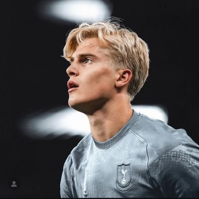 MickySZNx's profile picture. warra trophy