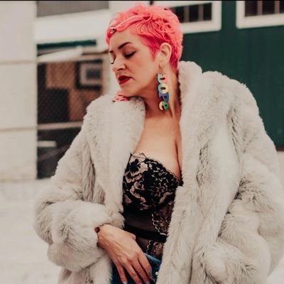 McKennaLong73's profile picture. Mother, friend, nutcase...in that order.