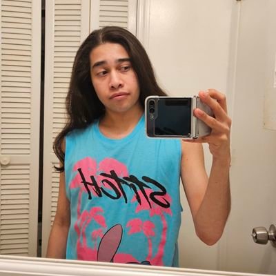 lennyestrada022's profile picture. 24