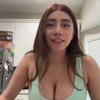 alicebrenda231's profile picture. 
