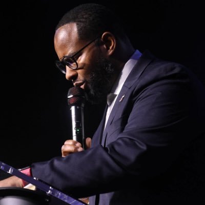 Man of God, Husband, Father, Author, and educator/teacher. Proud member of 𝐊𝐚𝐩𝐩𝐚 𝐀𝐥𝐩𝐡𝐚 𝐏𝐬𝐢® Author of Conquering Your Crossroad Experience.
