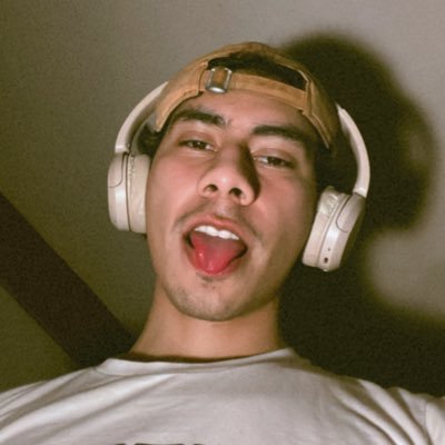 vctrrzm's profile picture. not friendly