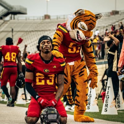 ShowStopper •@GSUFootball01🐯 … #LLB🕊️