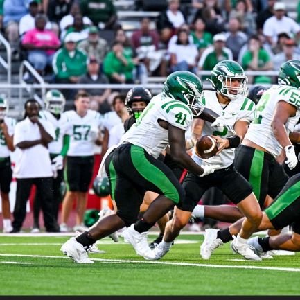 Tatum H.S. 5'10'' 215 2027 2 Sports, 🏈RB/ Track 100, 4 by1 relay. Squat(550), Bench (300), PC(265), Gpa(3.5) Follower of JESUS CHRIST!! 9034712228