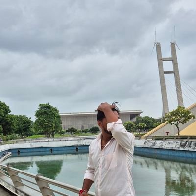 mr_umesh_0712's profile picture. TEACHER ll TRVELLER
SOCIAL MEDIA.