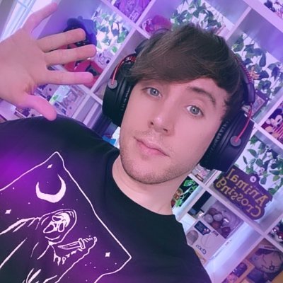 Cozy Horror Gremlin 🎮 @Twitch Partner 🖥️ @Elgato Ambassador ✨ @playPalia Partner ☕ @MADRINAS Partner 🇵🇷 Twitch Latin Guild 📧 tophmedia@gmail.com