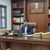 पाण्डेय ऋषभ (@sirrishabh7) 's Twitter Profile